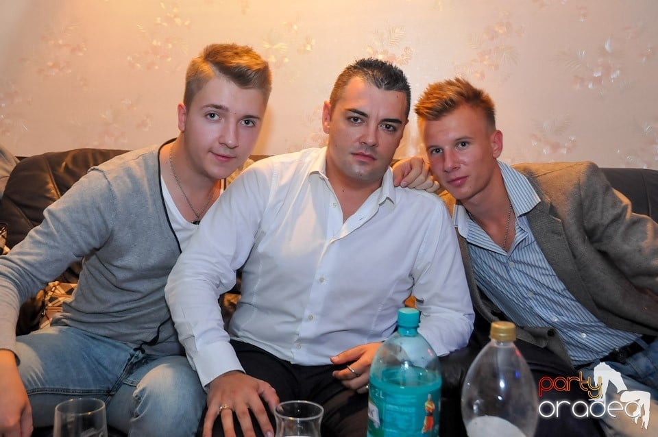 Eveniment special cu invitaţi speciali,