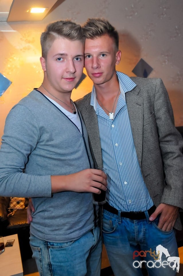 Eveniment special cu invitaţi speciali,
