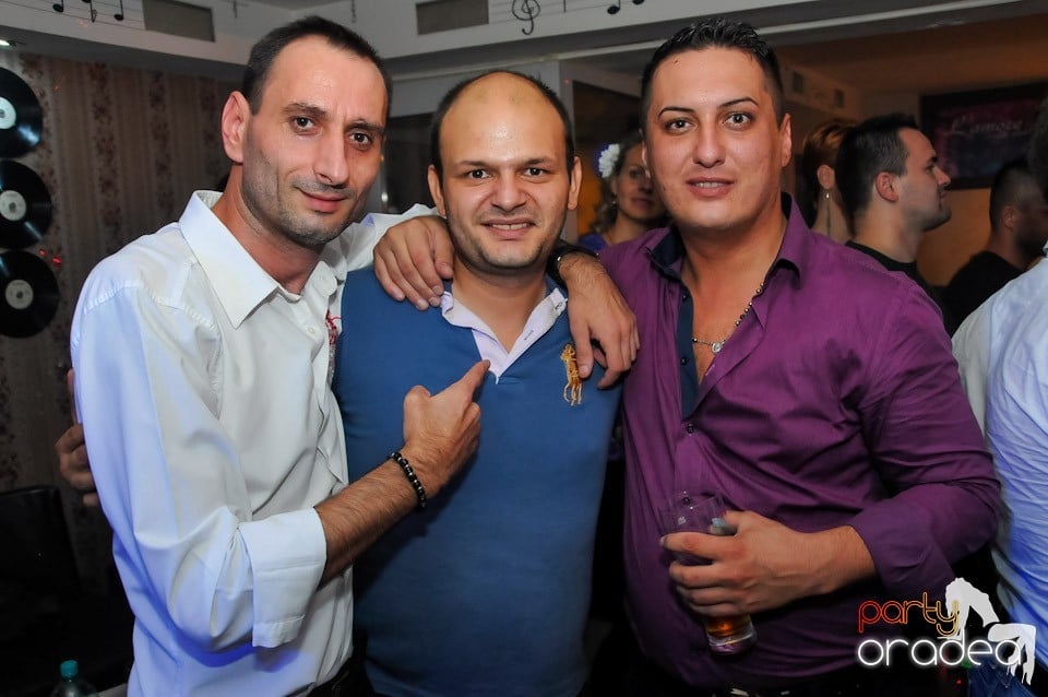 Eveniment special cu invitaţi speciali,