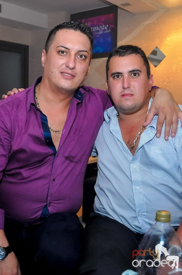 Eveniment special cu invitaţi speciali,