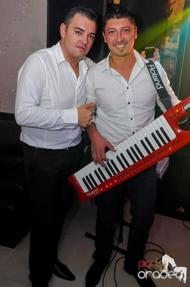 Eveniment special cu invitaţi speciali,
