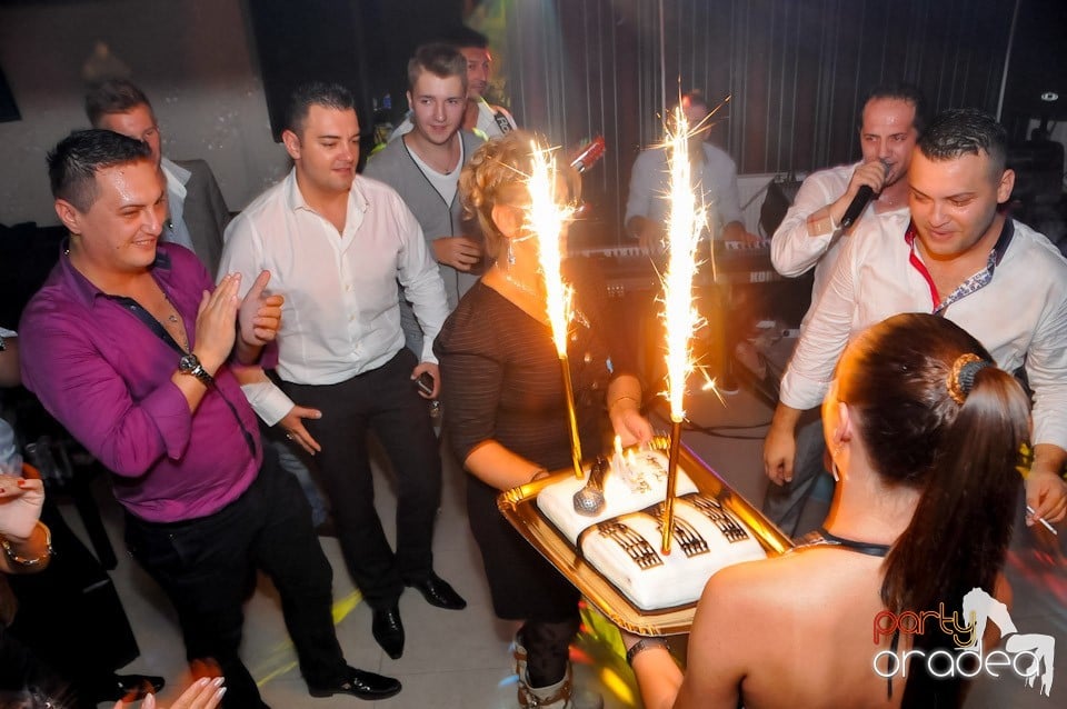 Eveniment special cu invitaţi speciali,