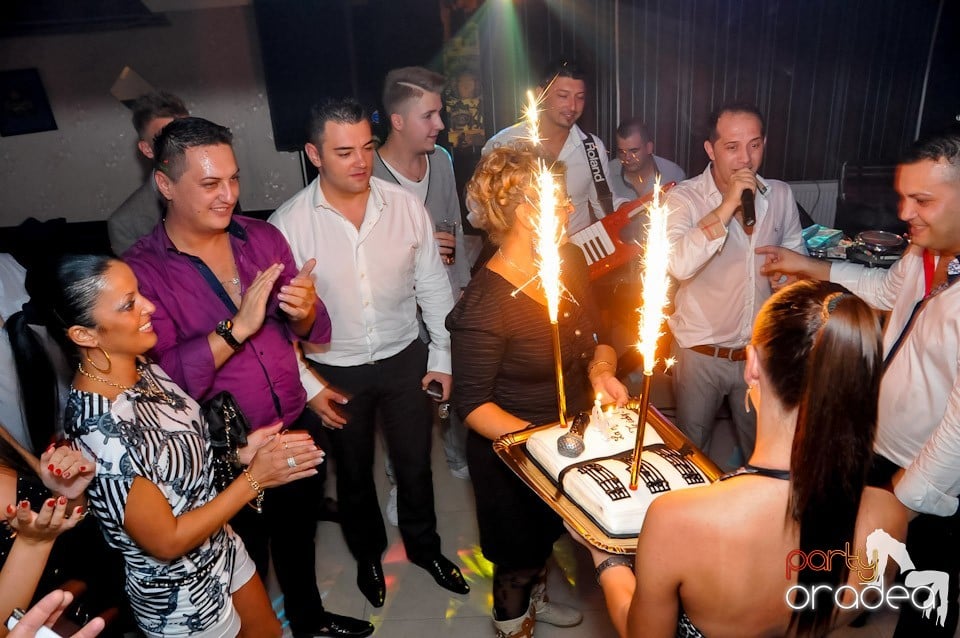 Eveniment special cu invitaţi speciali,