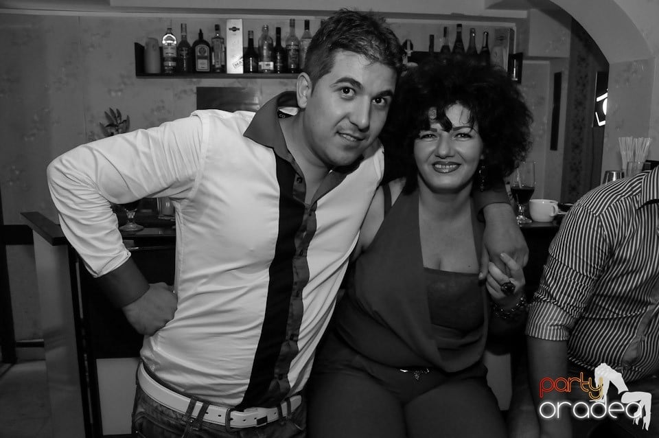 Eveniment special cu invitaţi speciali,