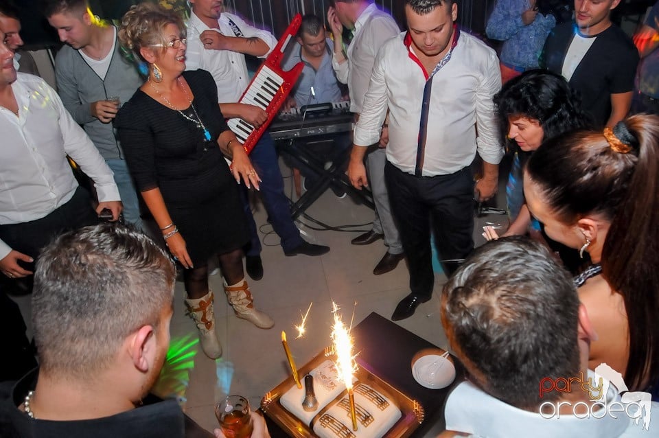 Eveniment special cu invitaţi speciali,