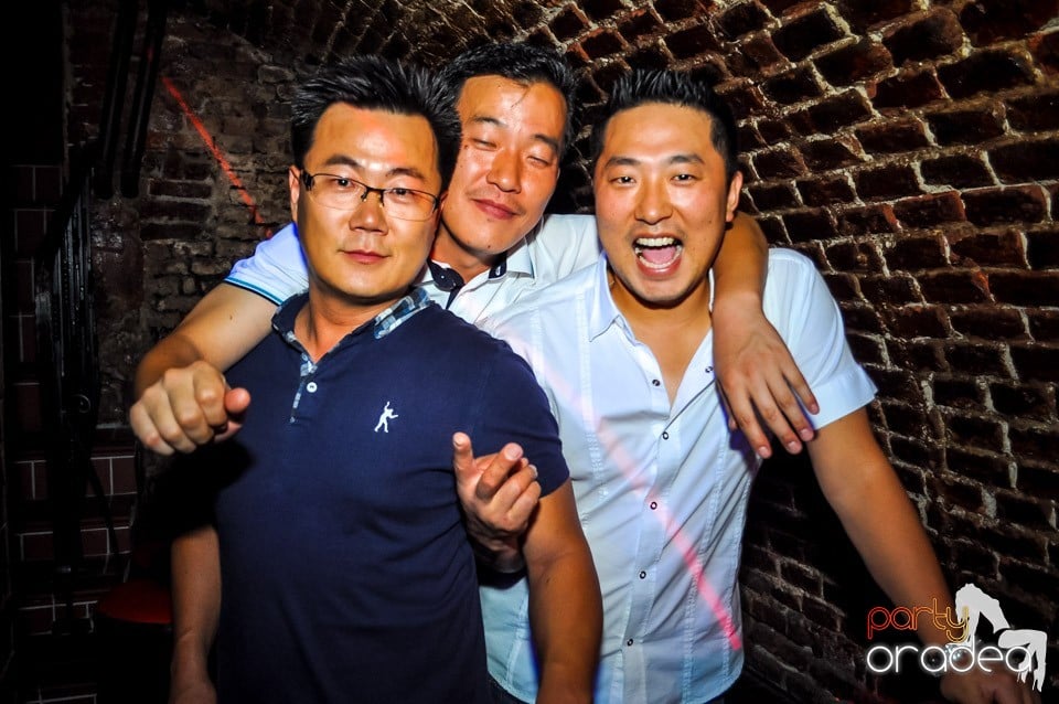 Everybody dance now!, 