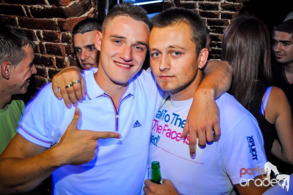 Everybody dance now!, 