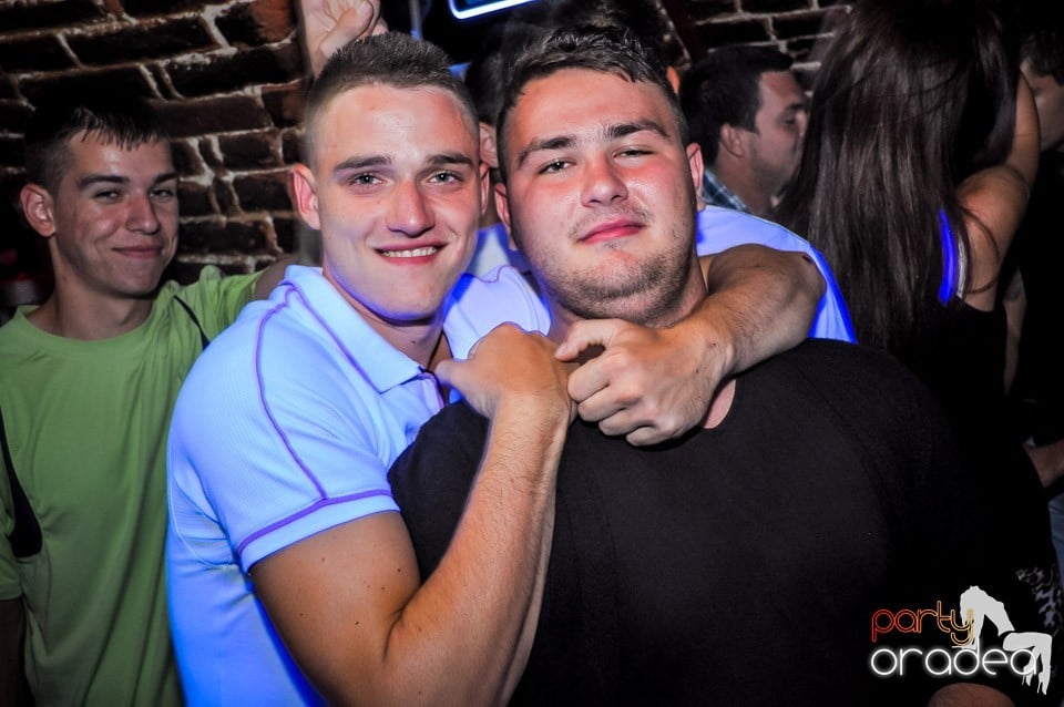 Everybody dance now!, 