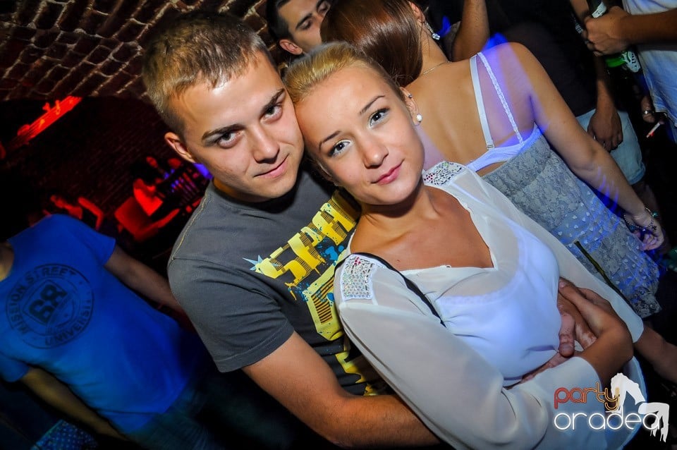 Everybody dance now!, 