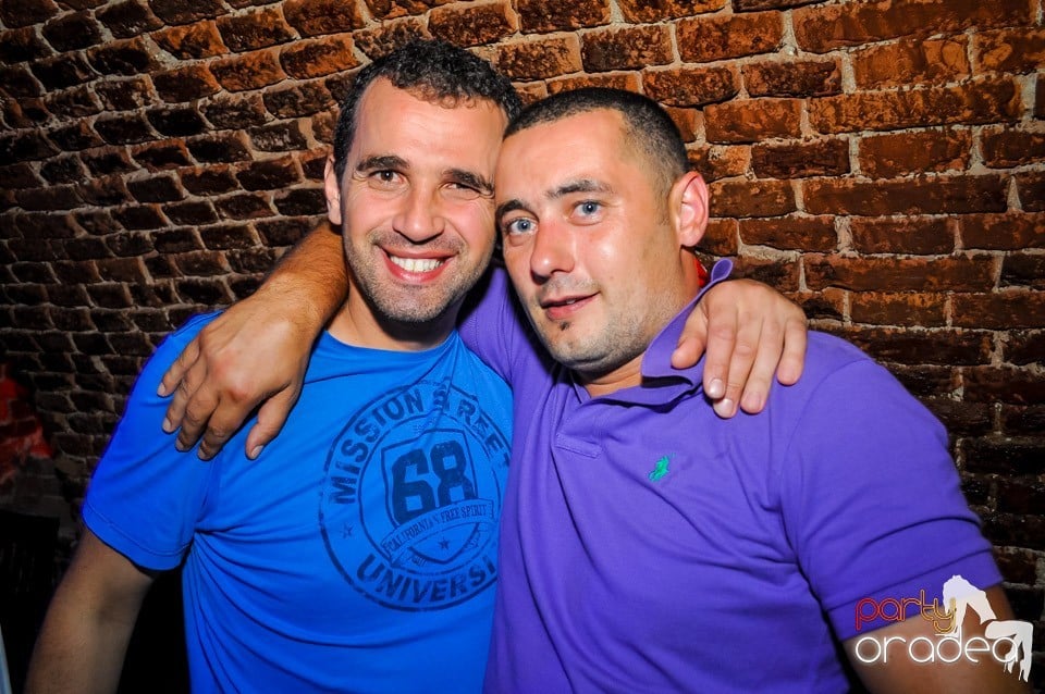 Everybody dance now!, 