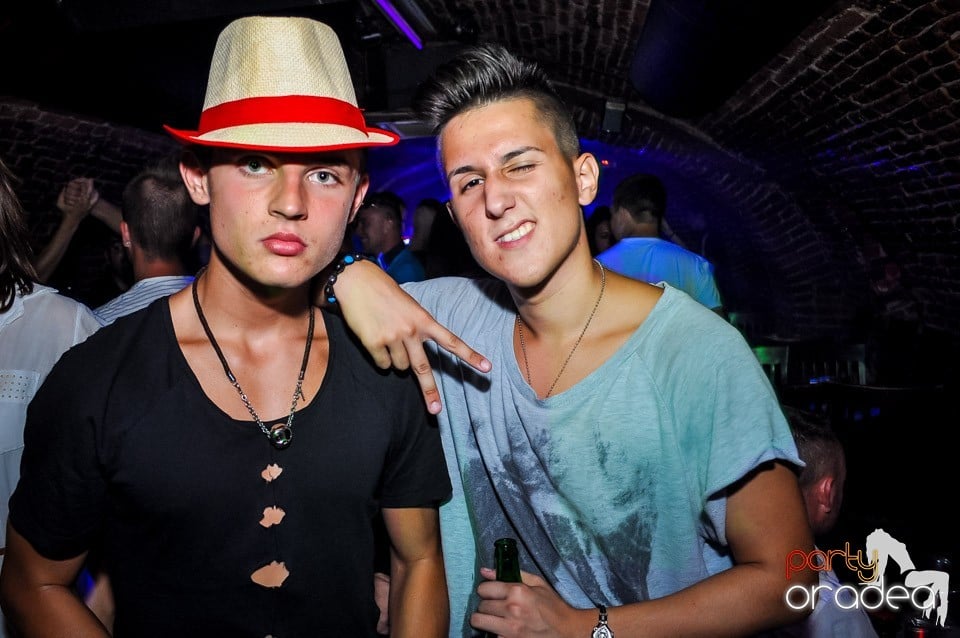 Everybody dance now!, 