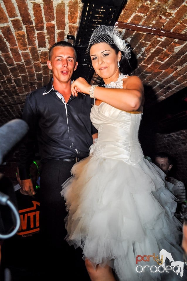 Everybody dance now!, 