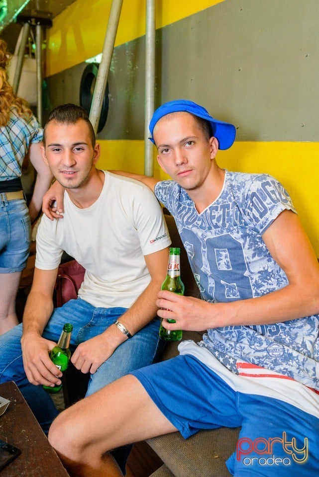 Exclusive Party, 