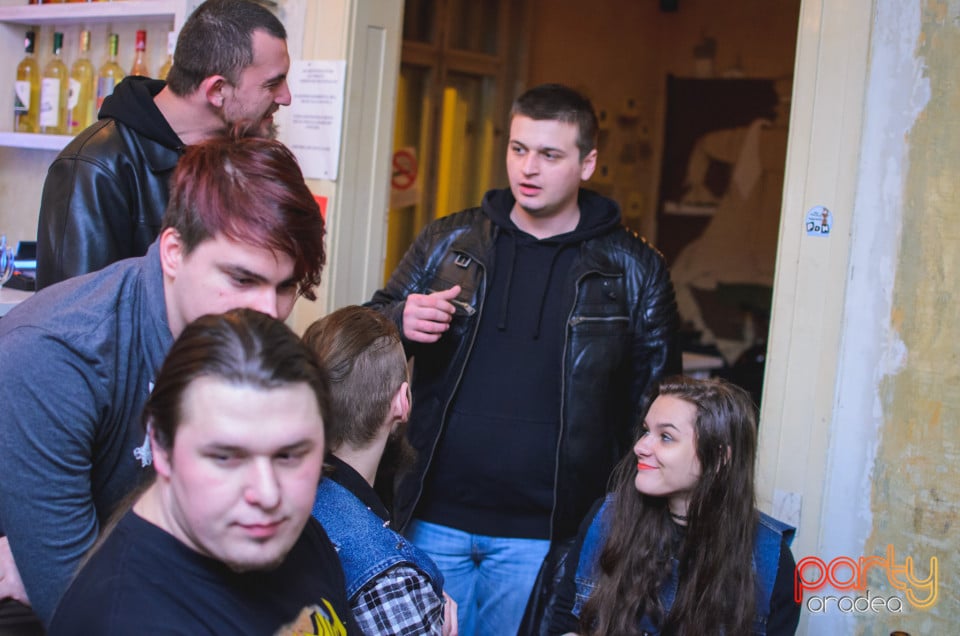 Exit Exam Party, Bodega