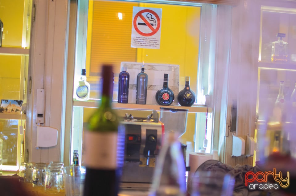 Exit Exam Party, Bodega