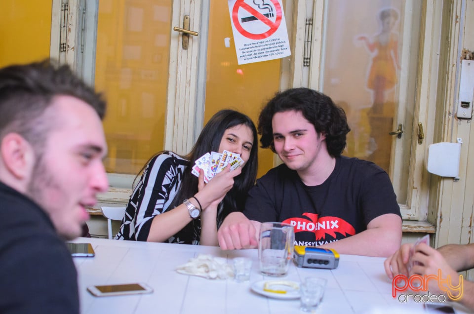 Exit Exam Party, Bodega