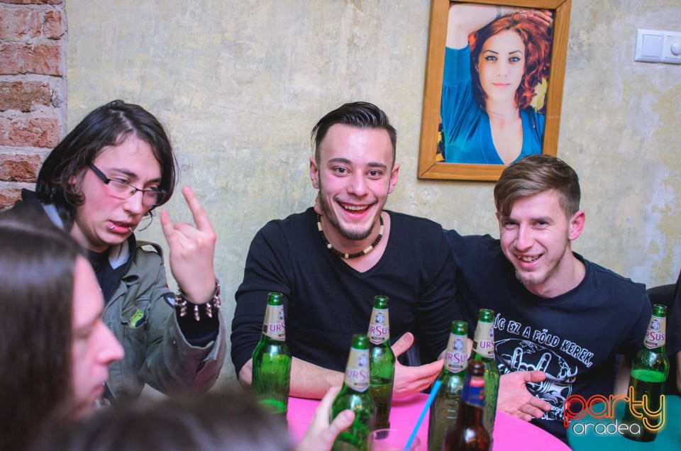 Exit Exam Party, Bodega