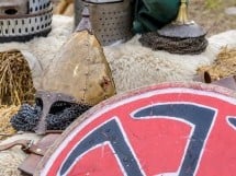 Expoziţie de arme şi armuri