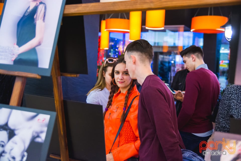Expoziție FOTO