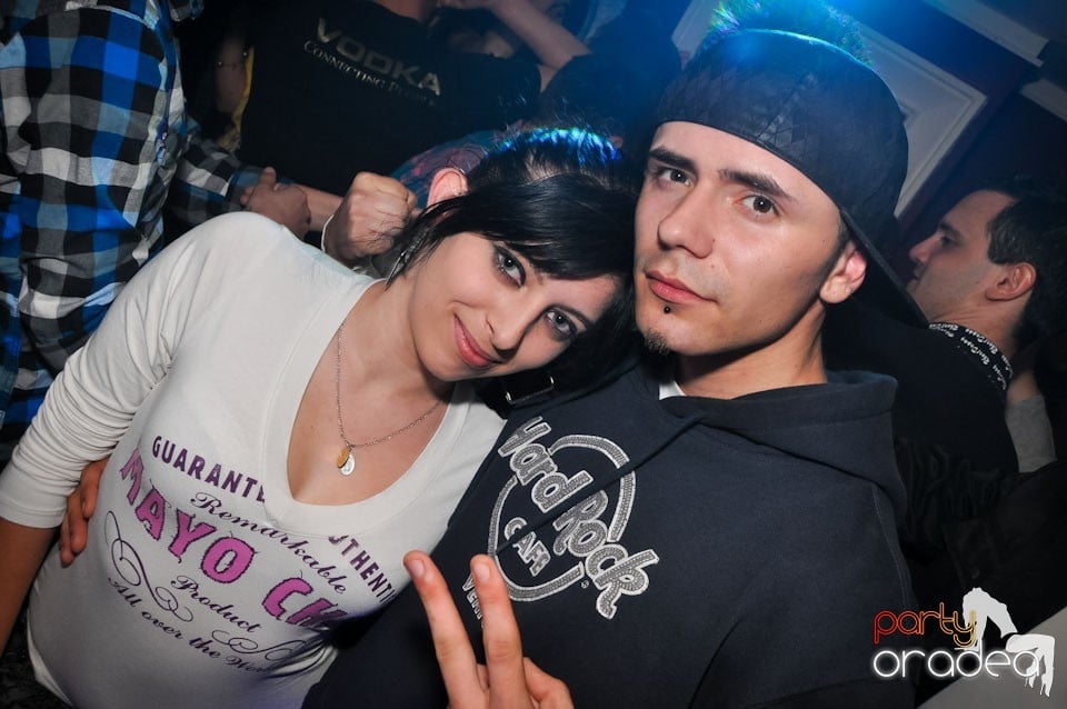 Extravaganza Night Party în Club Atti's,