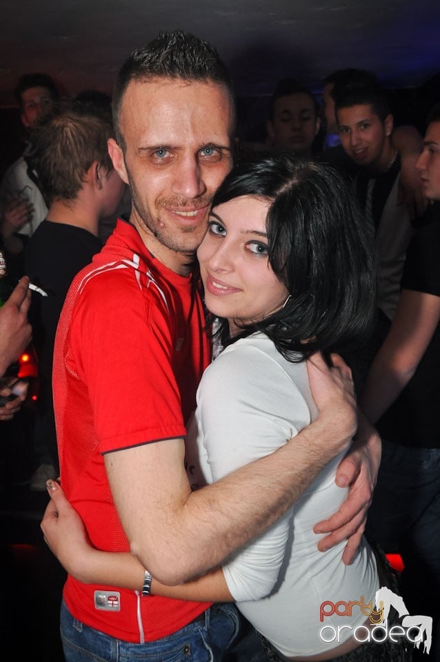 Extravaganza Night Party în Club Atti's,