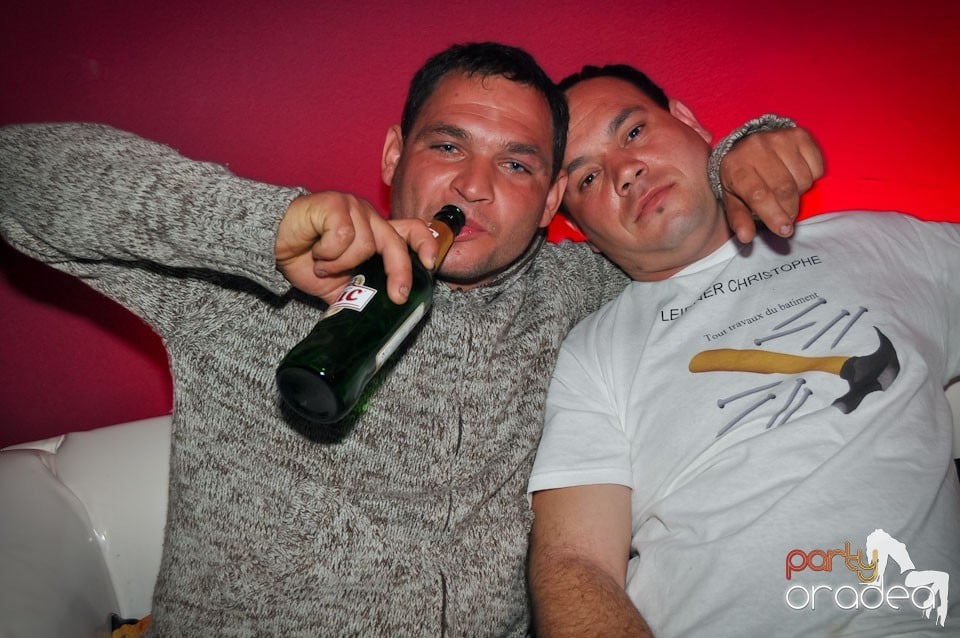 Extravaganza Night Party în Club Atti's,