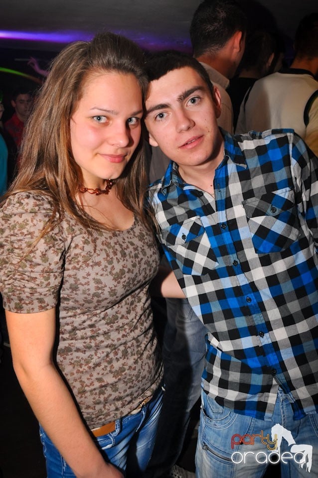 Extravaganza Night Party în Club Atti's,