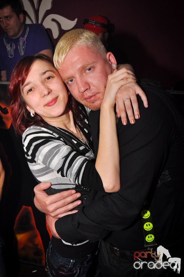 Extravaganza Night Party în Club Atti's,