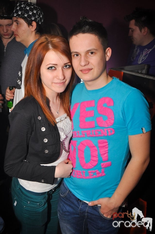 Extravaganza Night Party în Club Atti's,