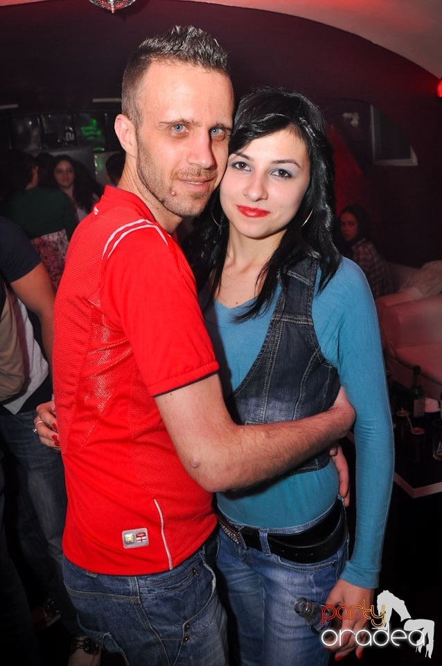 Extravaganza Night Party în Club Atti's,