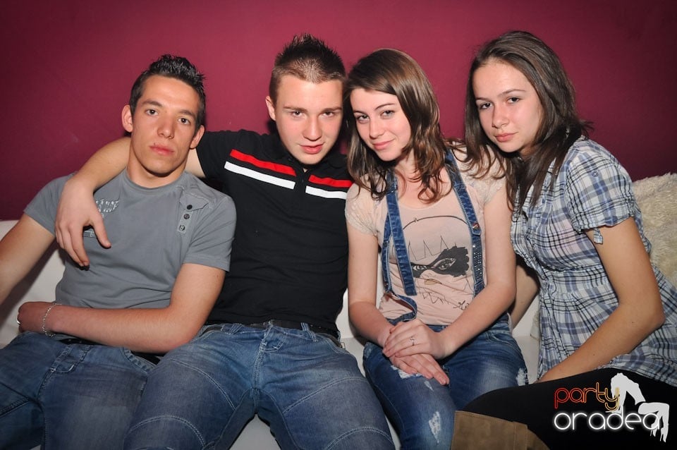Extravaganza Night Party în Club Atti's,