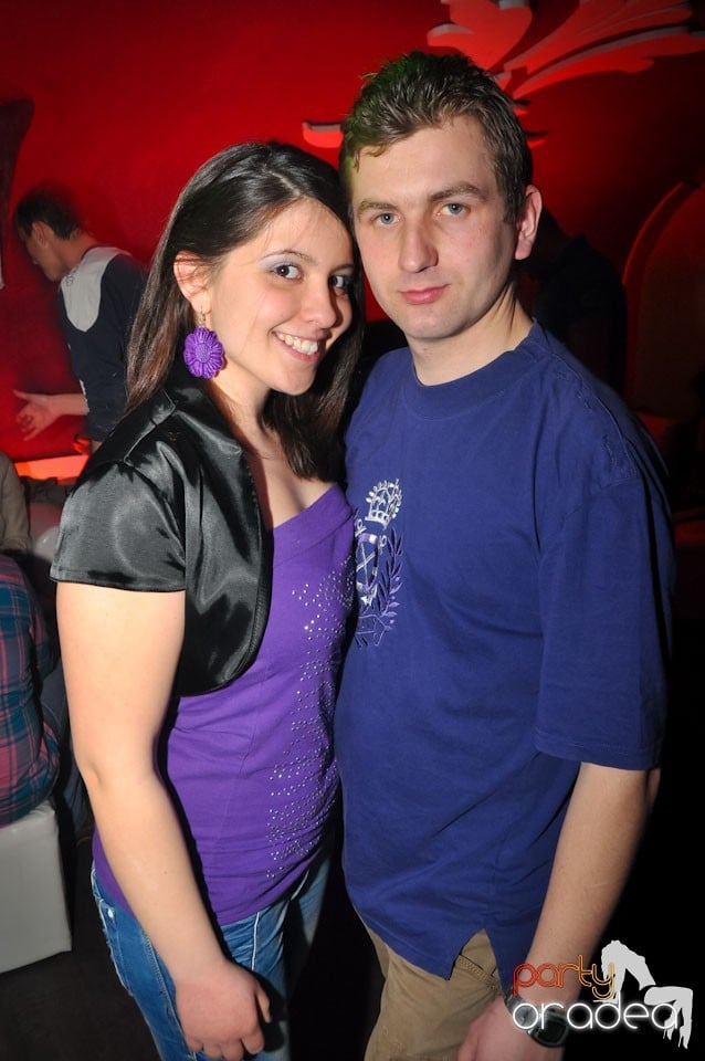 Extravaganza Night Party în Club Atti's,