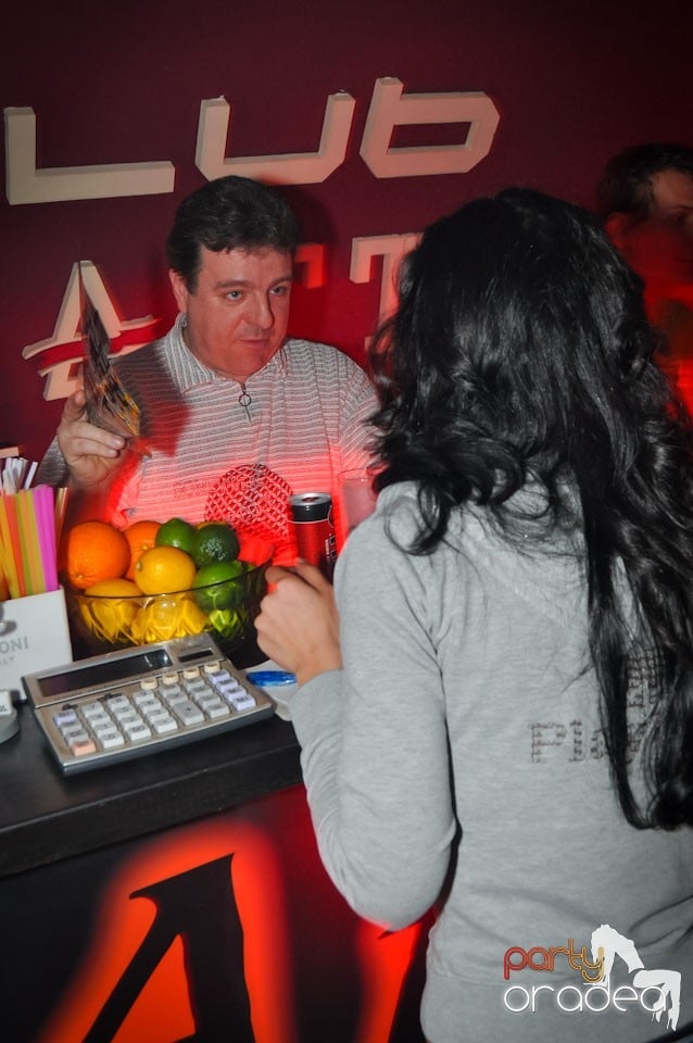 Extravaganza Night Party în Club Atti's,