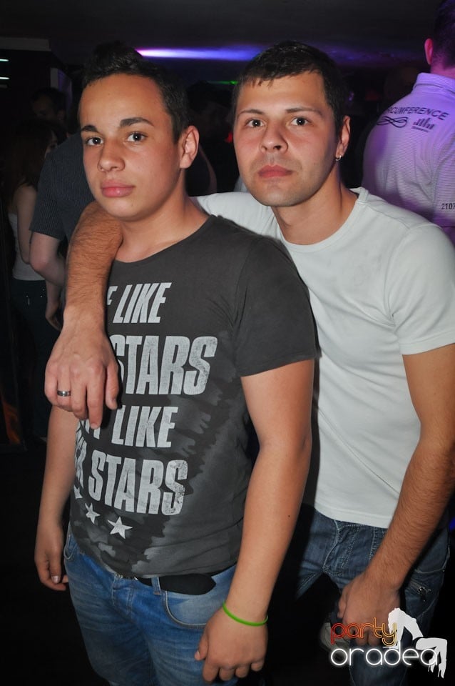 Extravaganza Night Party în Club Atti's,