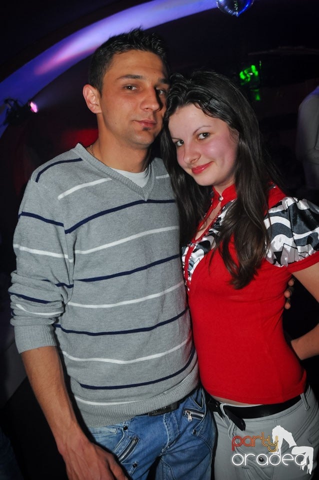 Extravaganza Night Party în Club Atti's,