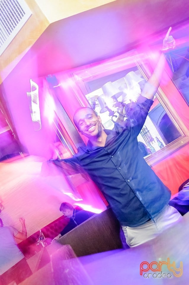 Fabulous Fridays, Downtown Paparazzi