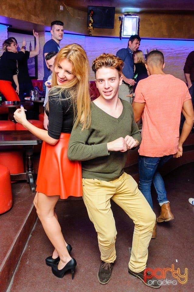 Fabulous Fridays, Downtown Paparazzi