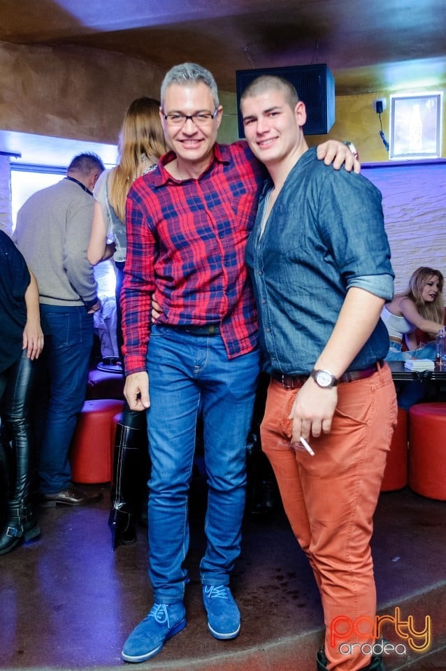 Fabulous Fridays, Downtown Paparazzi