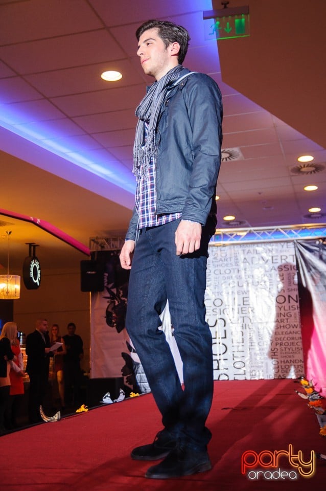 Fashion Weekend, Lotus Center