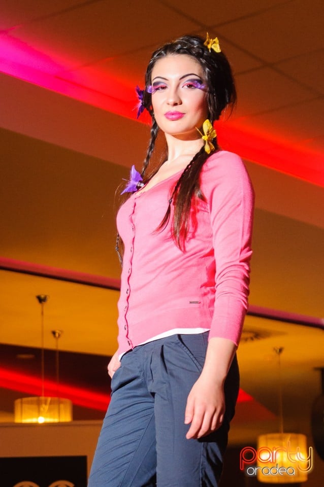 Fashion Weekend, Lotus Center