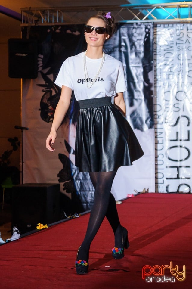 Fashion Weekend, Lotus Center