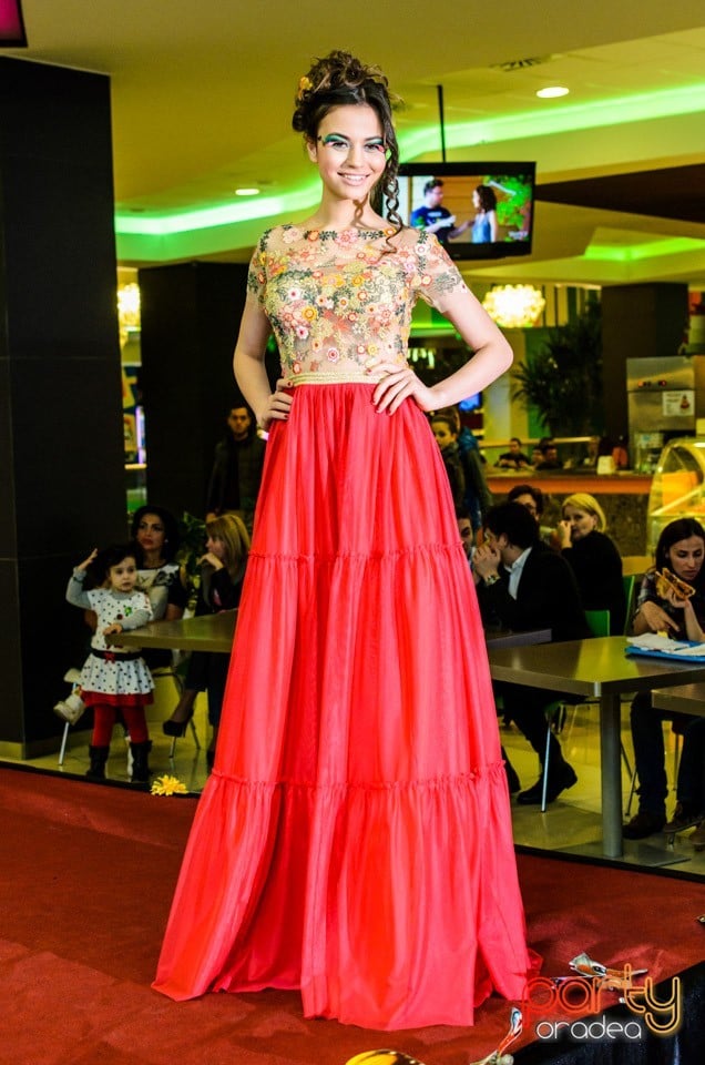 Fashion Weekend, Lotus Center