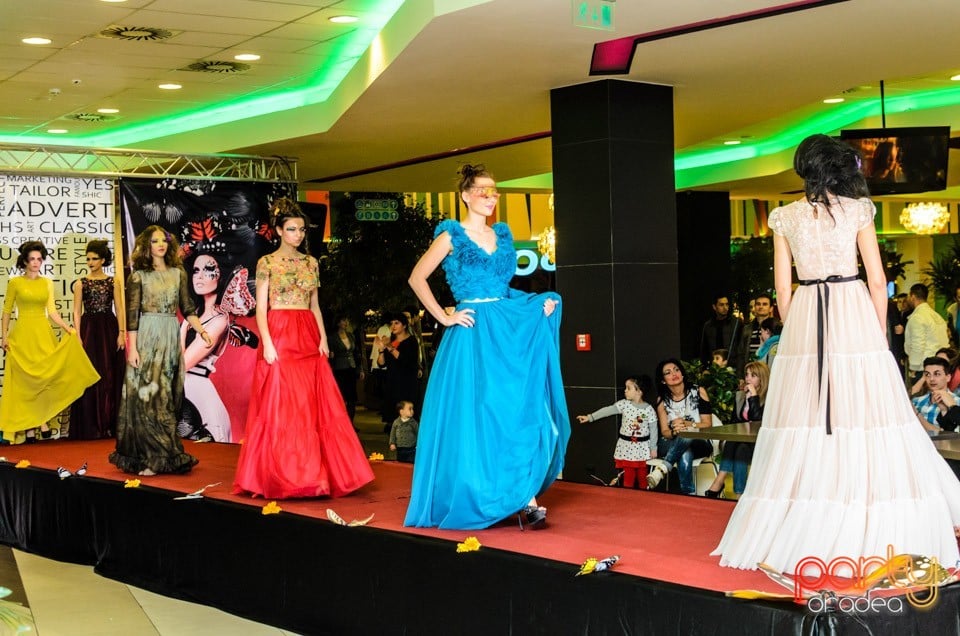 Fashion Weekend, Lotus Center