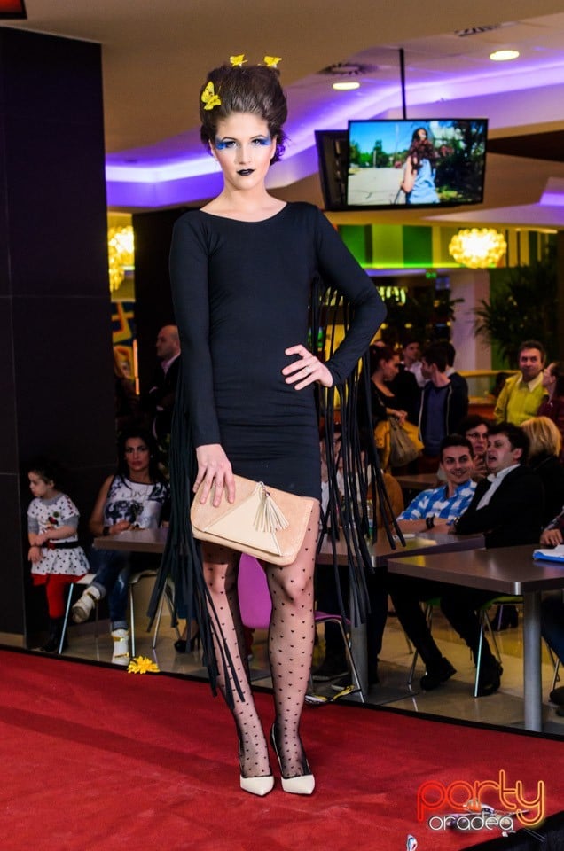 Fashion Weekend, Lotus Center