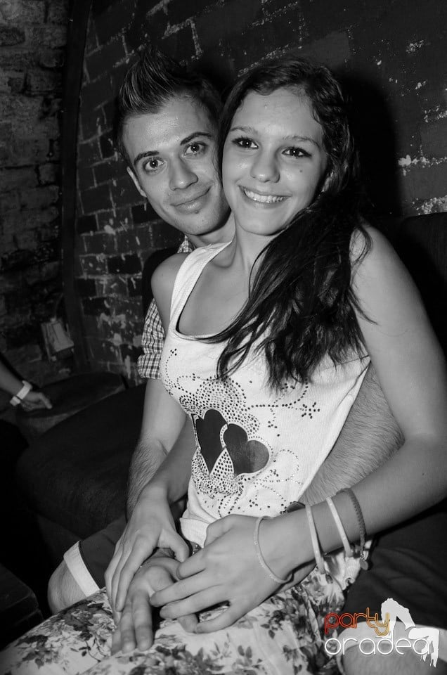 Feel the Beat în Club Escape!, 