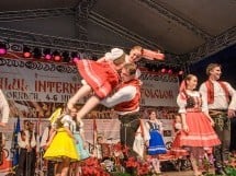 Festival internaţional de folclor