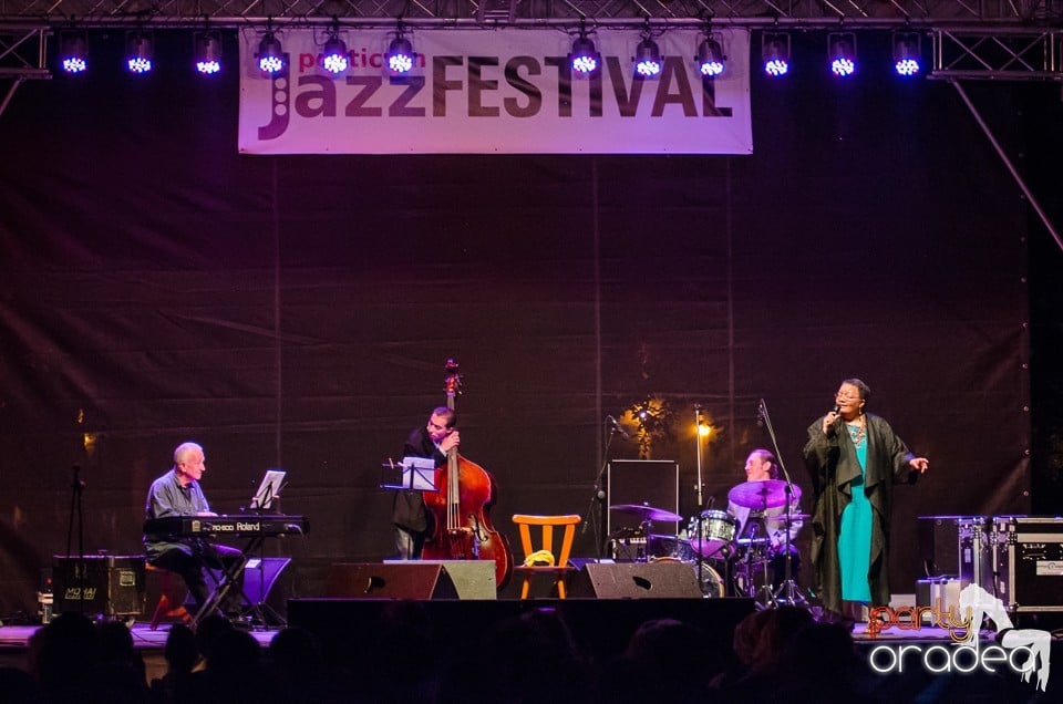 Festival Jazz, Posticum