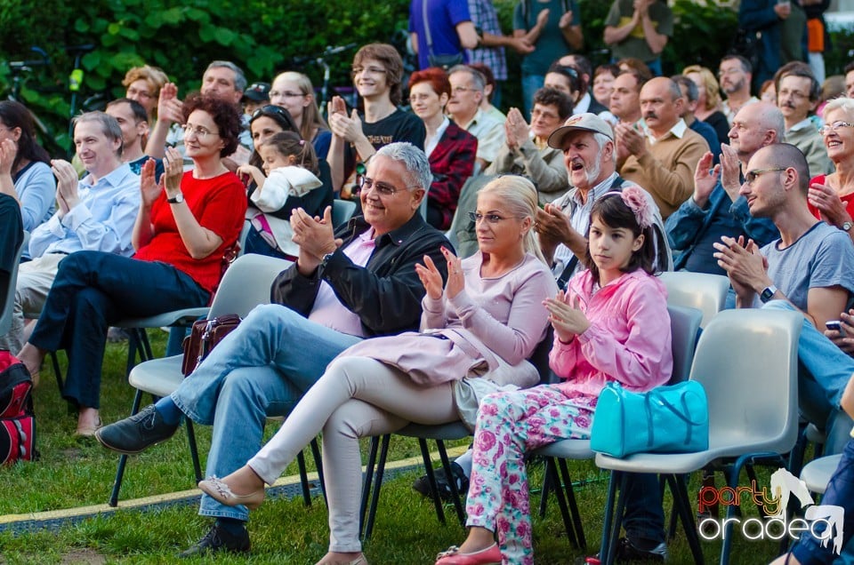 Festival Jazz, Posticum