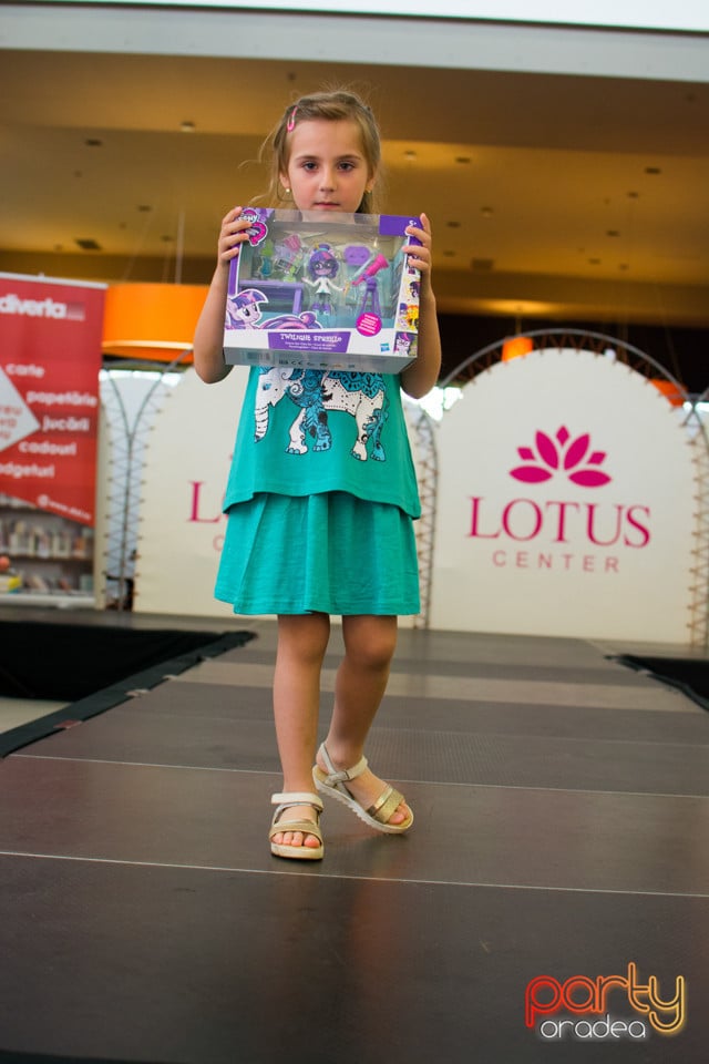 Festivalului de Modă pentru Copii Gift of Beauty, Lotus Center