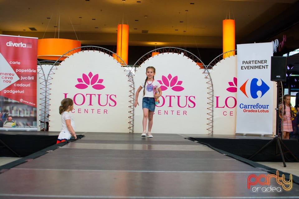 Festivalului de Modă pentru Copii Gift of Beauty, Lotus Center